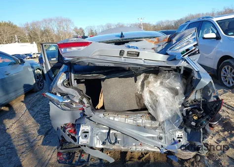 2022 Honda Accord Hybrid Sport z USA, uszkodzony, nr VIN 1HGCV3F28NA045926